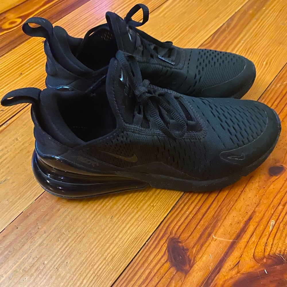 Nike Air Max 270 women’s shoes size 8 black